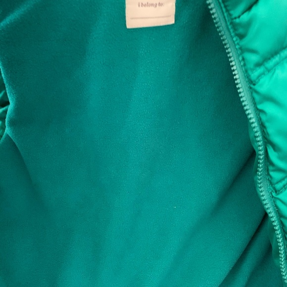 Vest - Picture 7 of 8